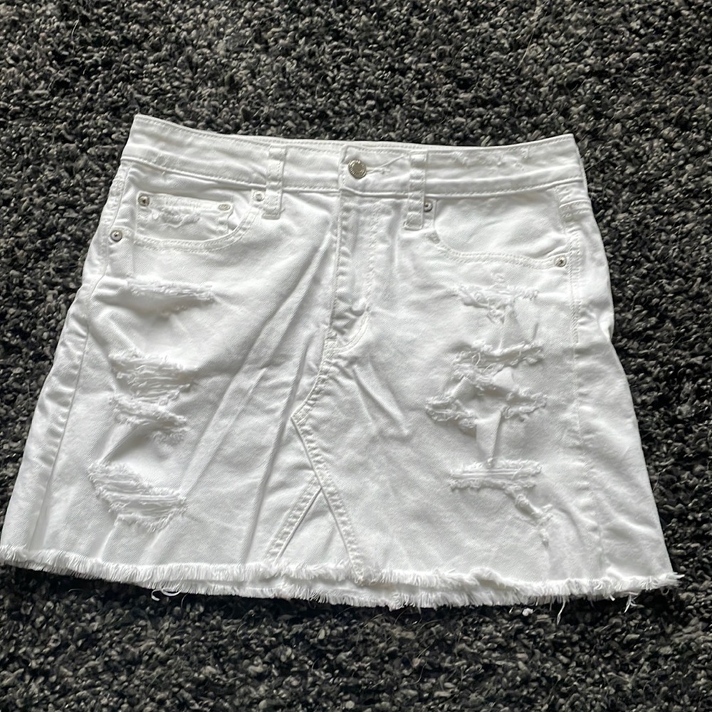 American Eagle Outfitters white jean skirt size 6